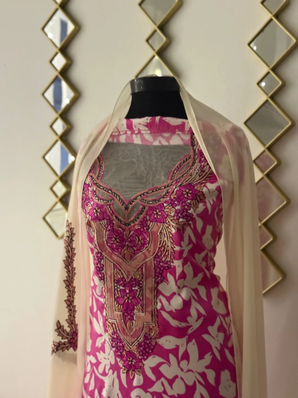 مخور ايماراتي